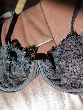 SKIMS lace balconette bra 36A